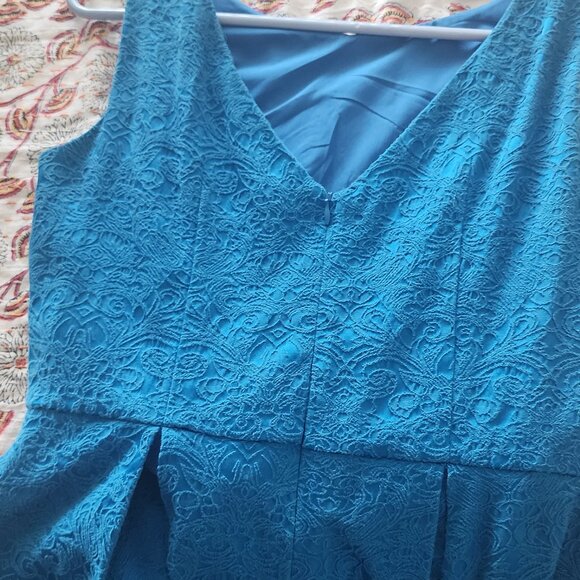 blue dress with a cute pattern - Picture 7 of 7